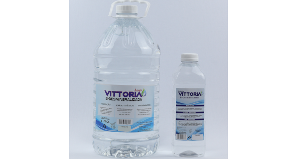 agua desmineralizada